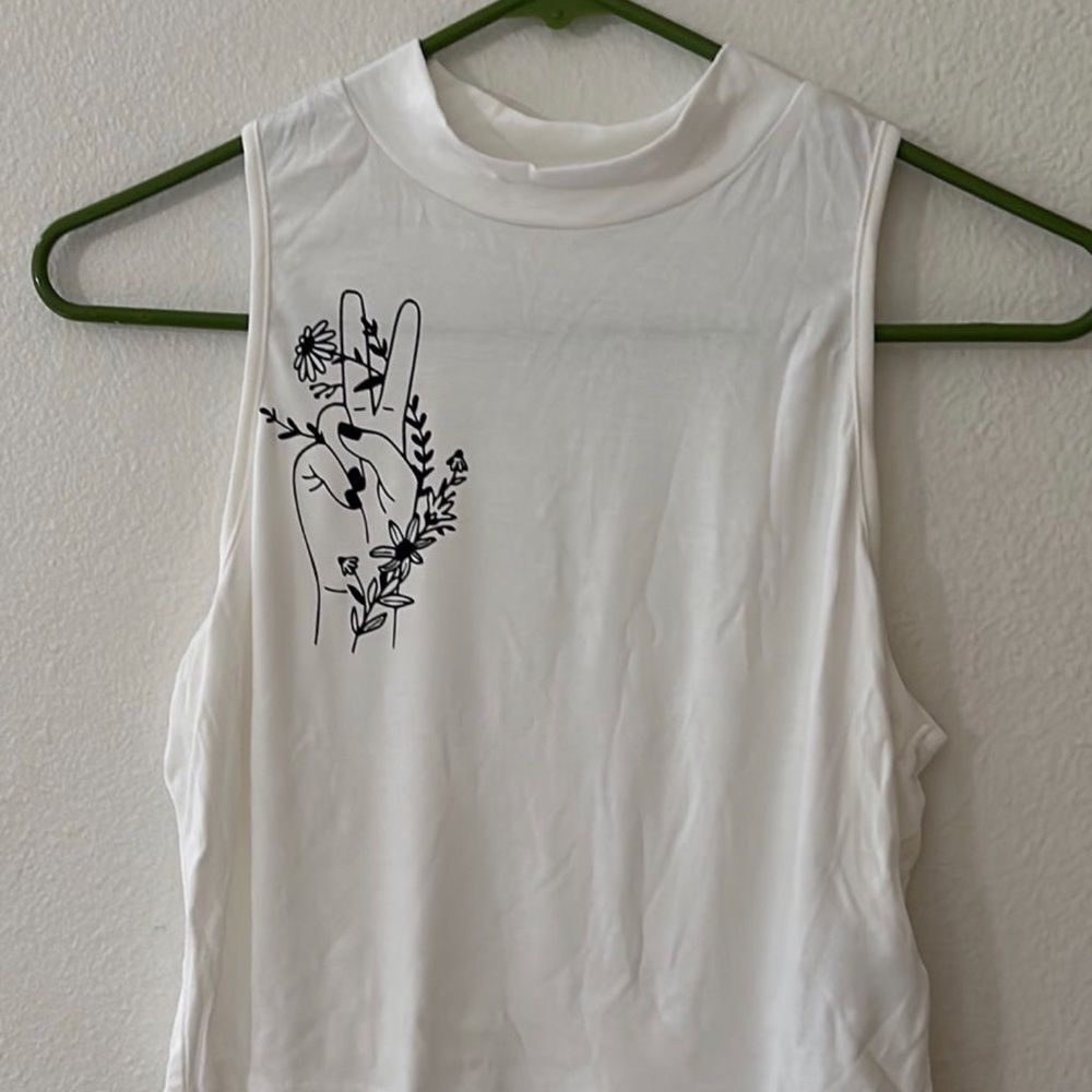 Tank top/muscle tank.